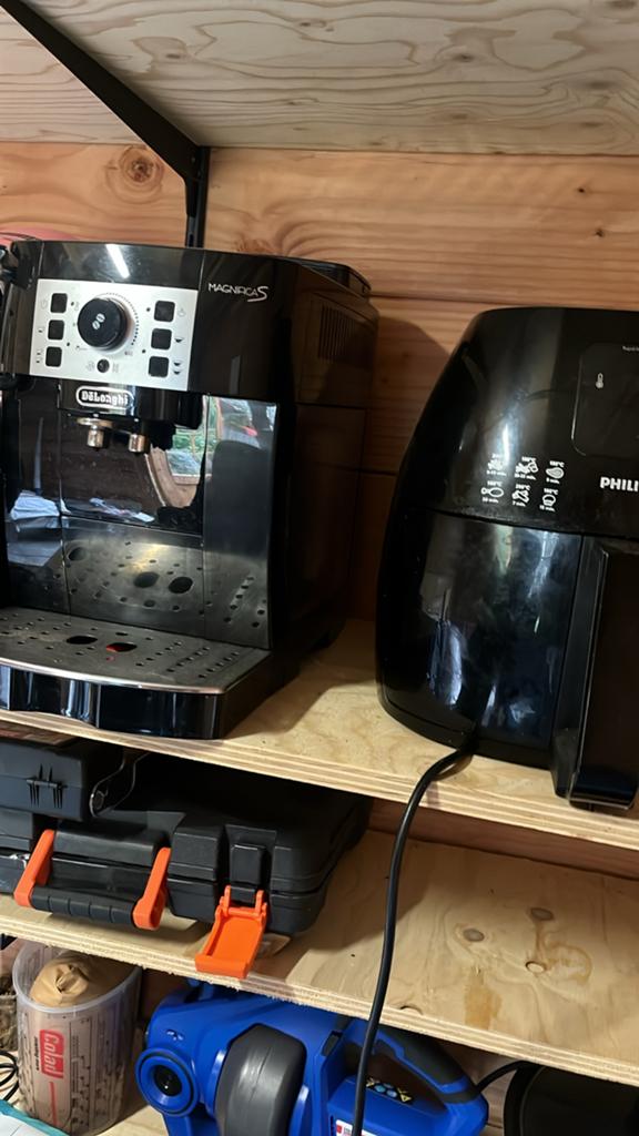 DeLonghi Koffiebonen Machine - Magnifica S, Witgoed en Apparatuur, Koffiezetapparaten, Koffiemachine, Zo goed als nieuw, Afneembaar waterreservoir