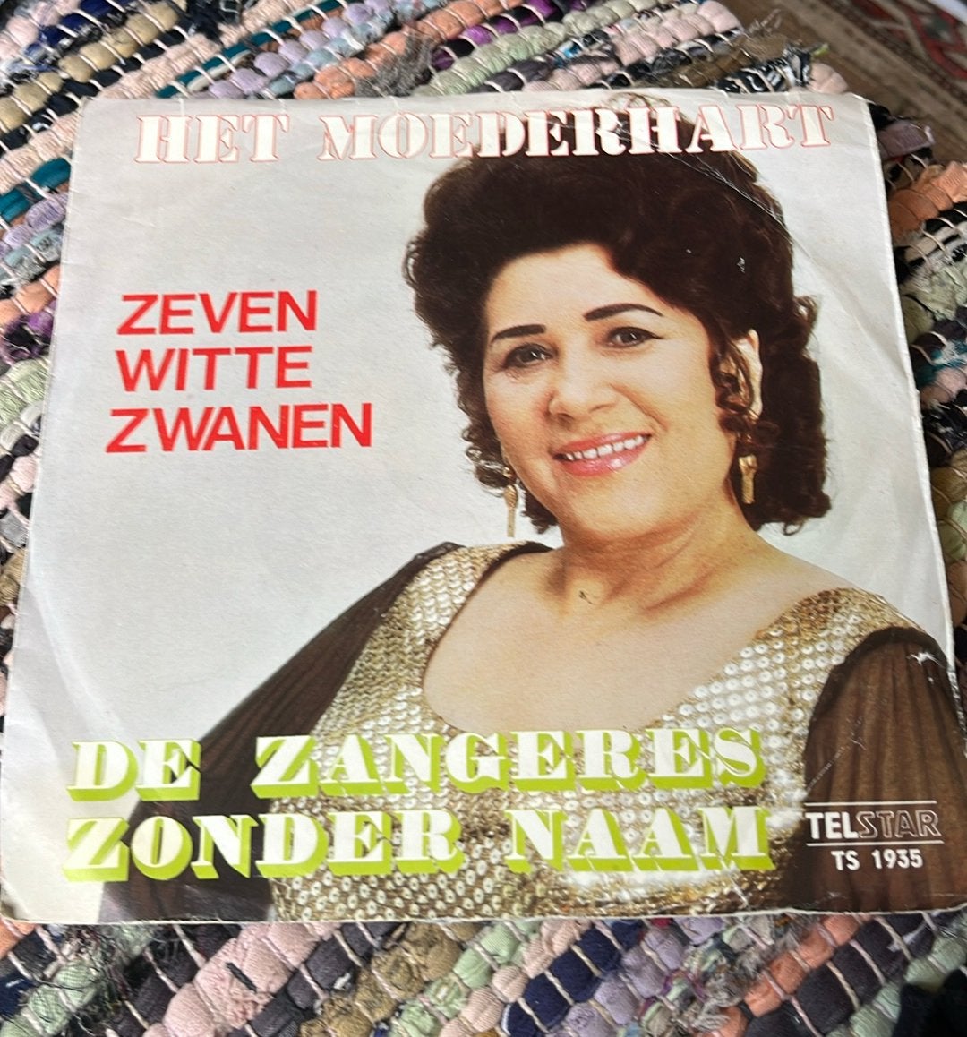Zangeres Zonder Naam “ Het Moederhart/ Zeven Witte Zwanen”, Cd's en Dvd's, Gebruikt, Overige formaten, Ophalen of Verzenden, Levenslied of Smartlap