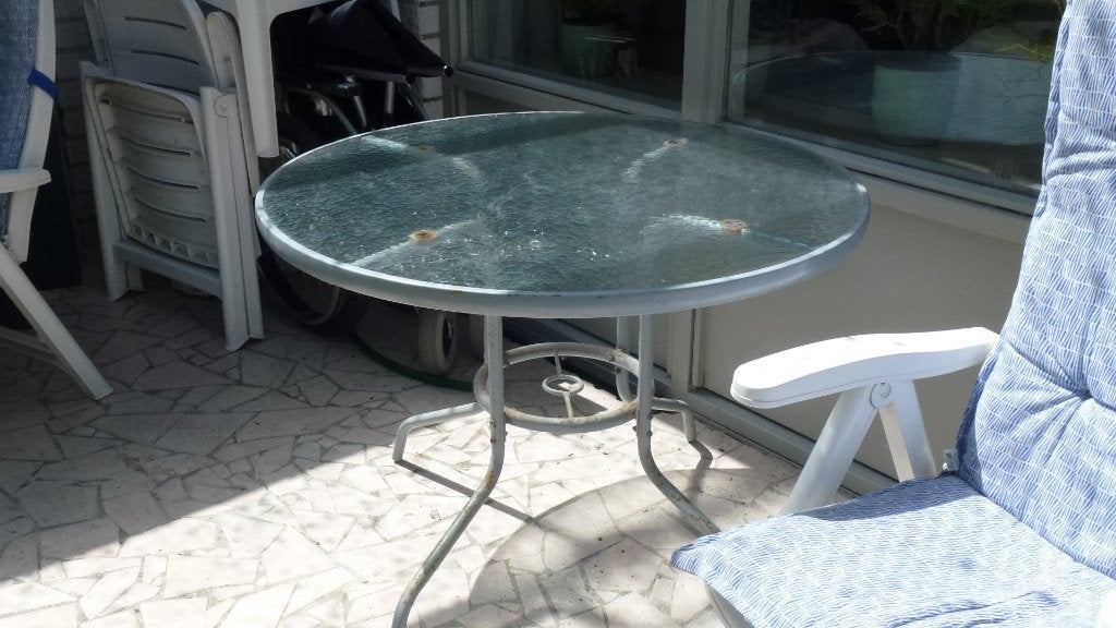 Gratis tuintafel rond, Tuin en Terras, Tuintafels, Ophalen, Gebruikt, Rond, Metaal