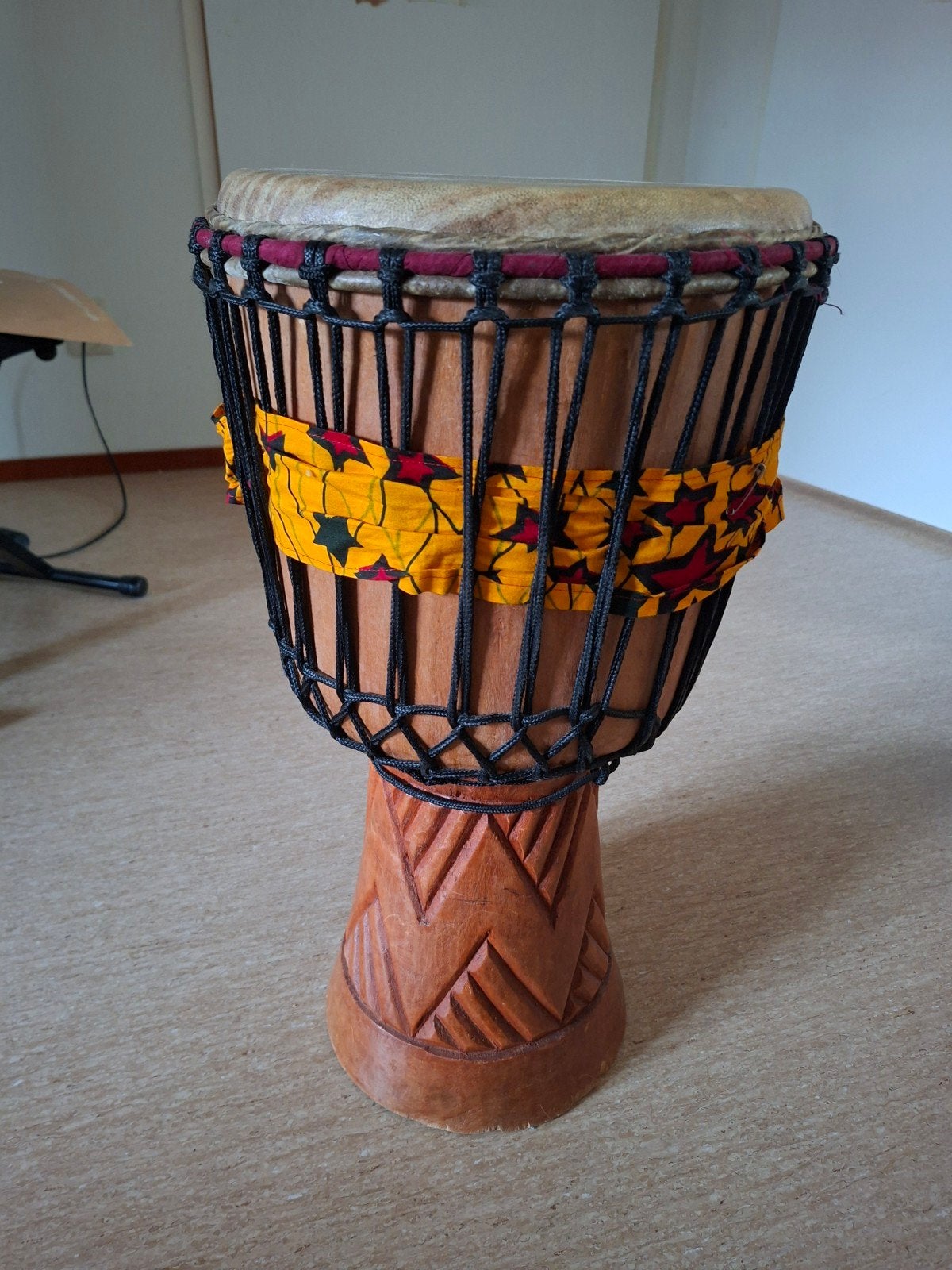 Djembe 60cm met draagtas en drumstokken, Muziek en Instrumenten, Drumstellen en Slagwerk, Ophalen, Gebruikt, Overige merken