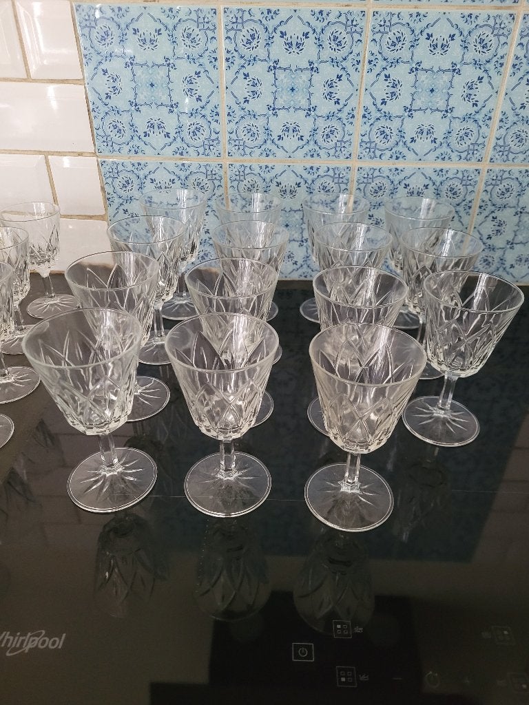 Vintage kleine geslepen wijnglazen p/st 1.50, Heikant 21 Kaatsheuvel, Overige typen, Belle Vieille Brocante, Ophalen of Verzenden