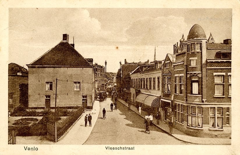 Venlo Vleesstraat met politirbureau en kazerne, Verzamelen, Ophalen of Verzenden, 1920 tot 1940, Gelopen, Limburg