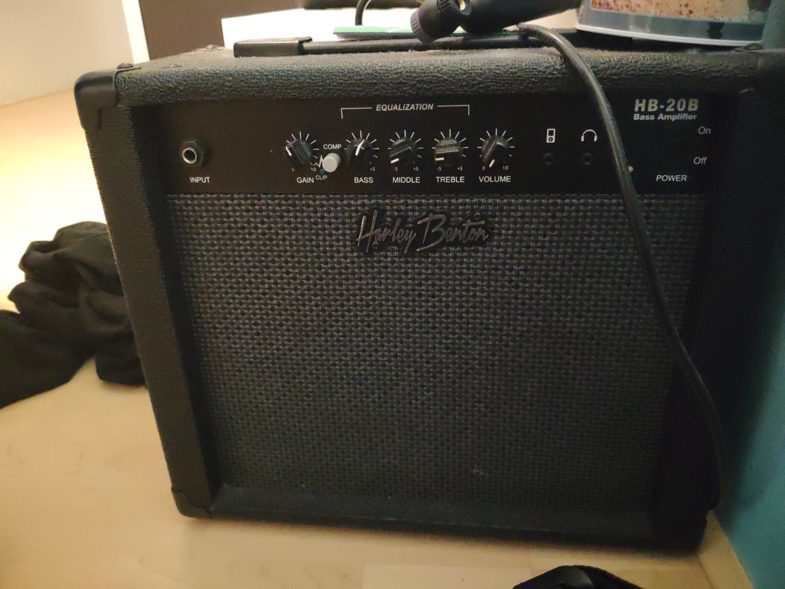 Harley Benton HB-20B Basgitaar Versterker, Muziek en Instrumenten, Versterkers | Bas en Gitaar, Ophalen