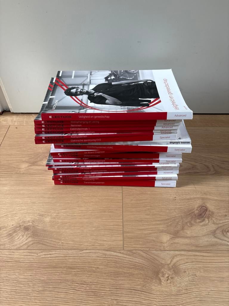 Electude Advanced & Specialist Autotechniek Boeken (19 stuks, Boeken, Ophalen of Verzenden, Zo goed als nieuw
