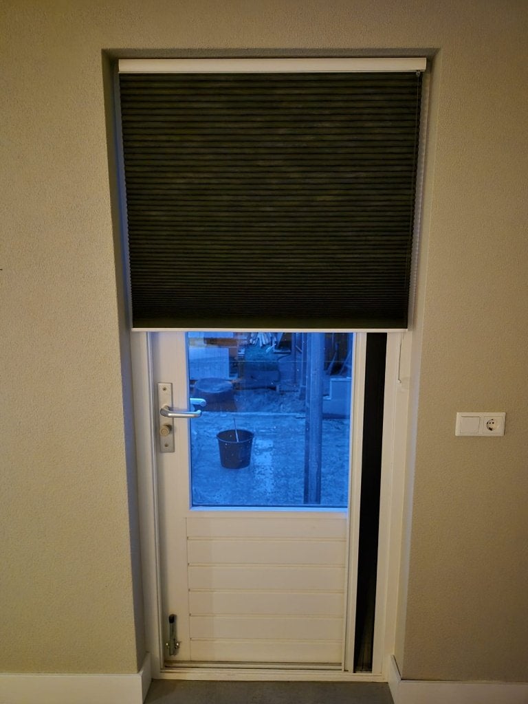 RAAM Luxaflex antraciet plisségordijn duette RAAM, Huis en Inrichting, Stoffering | Gordijnen en Lamellen, Ophalen, Zo goed als nieuw
