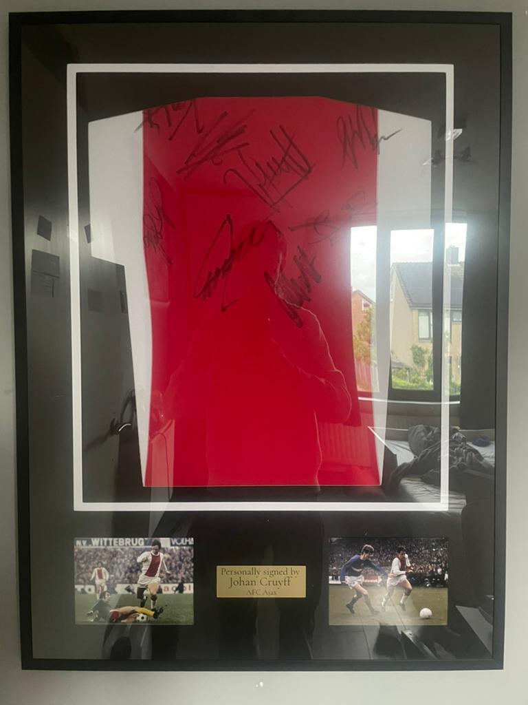 Gesigneerd Ajax shirt Johan Cruyff met frame, Verzenden, Zo goed als nieuw, Ajax, Shirt