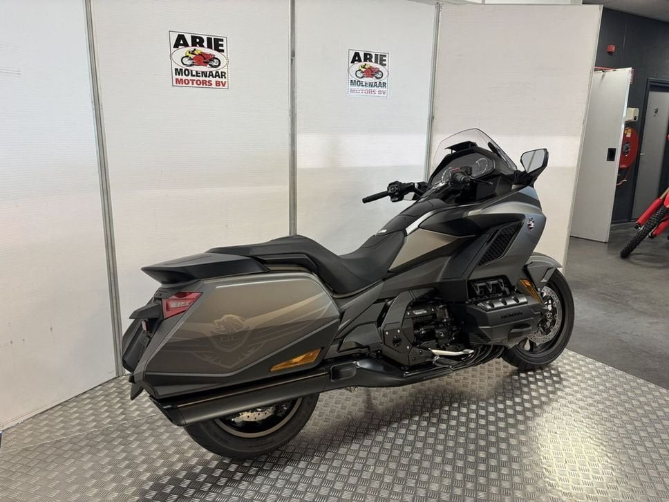 Honda GL1800 Gold Wing Bagger DCT (bj 2026), Motoren, HONDA, Bedrijf, Onbekend, Toermotor