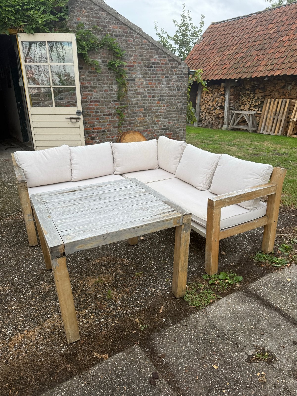 Houten dining loungeset met tafel en kussens, Ophalen, 5 zitplaatsen, Gebruikt, Loungeset