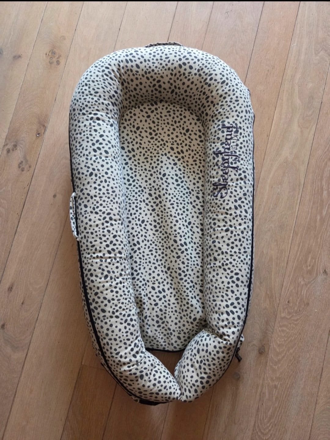Sleepyhead Deluxe+ babynestje - Luipaardprint, Kinderen en Baby's, Babywiegjes en Ledikanten, Ophalen of Verzenden, Zo goed als nieuw