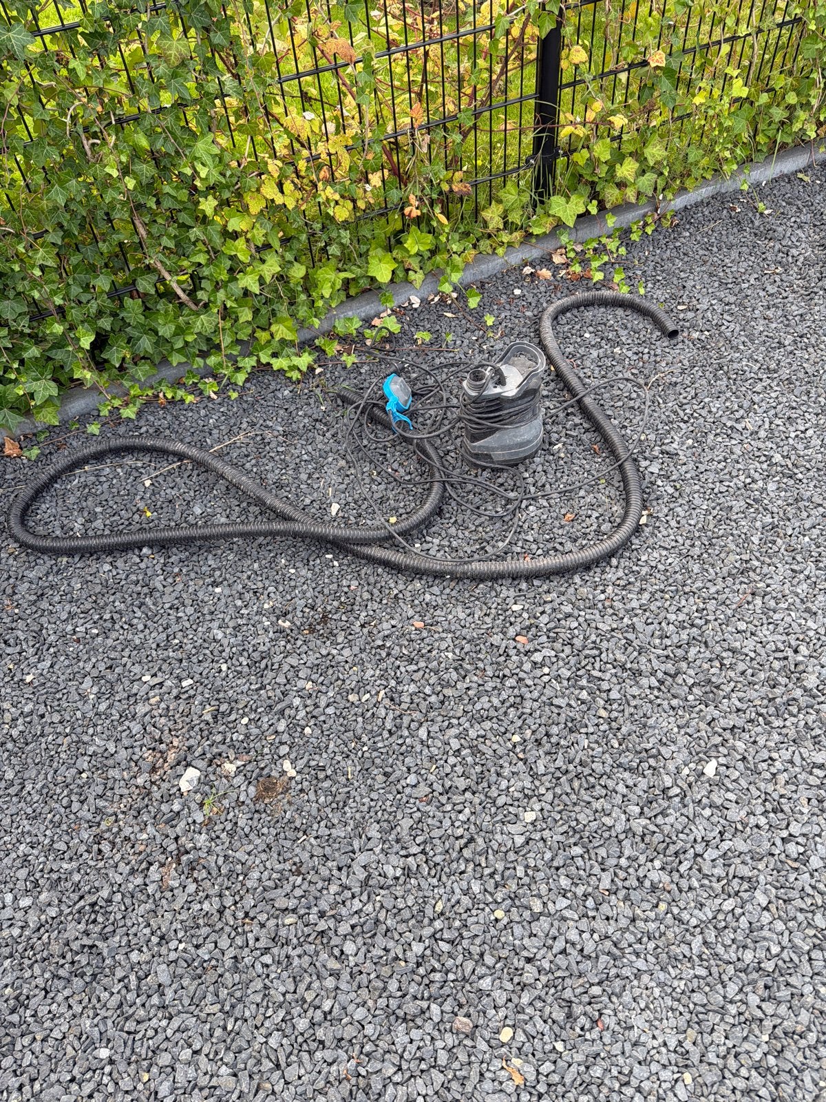 Dompelpomp met slang - Gebruikt, Ophalen of Verzenden, Gebruikt, Elektrisch, Dompelpomp