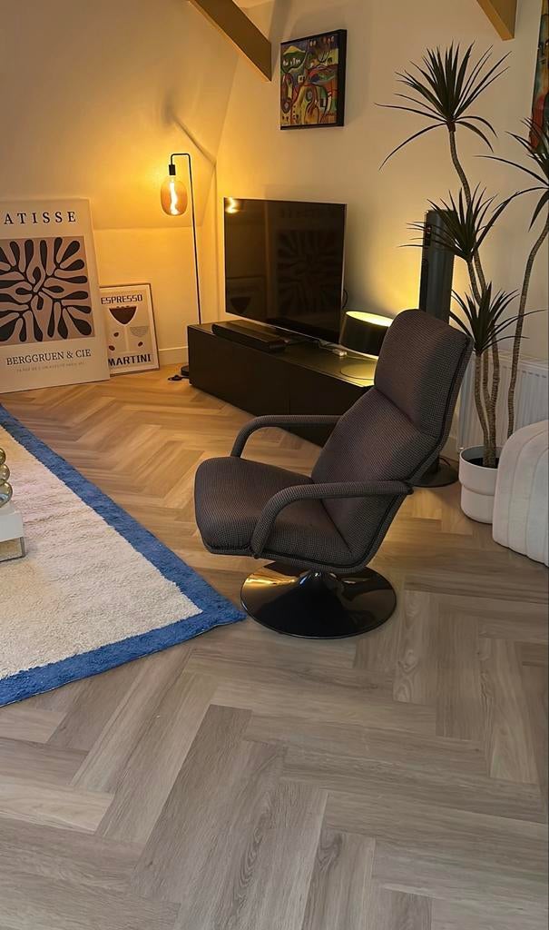 Artifort F142 fauteuil - Geoffrey D. Harcourt RDI, Huis en Inrichting, Fauteuils, Ophalen, 75 tot 100 cm, Zo goed als nieuw, Stof