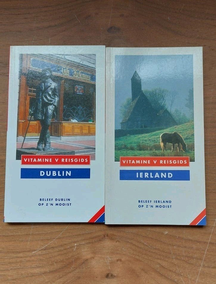 Vitamine V Reisgidsen: Dublin en Ierland, Europa, Ophalen of Verzenden, Reisgids of -boek, Gelezen