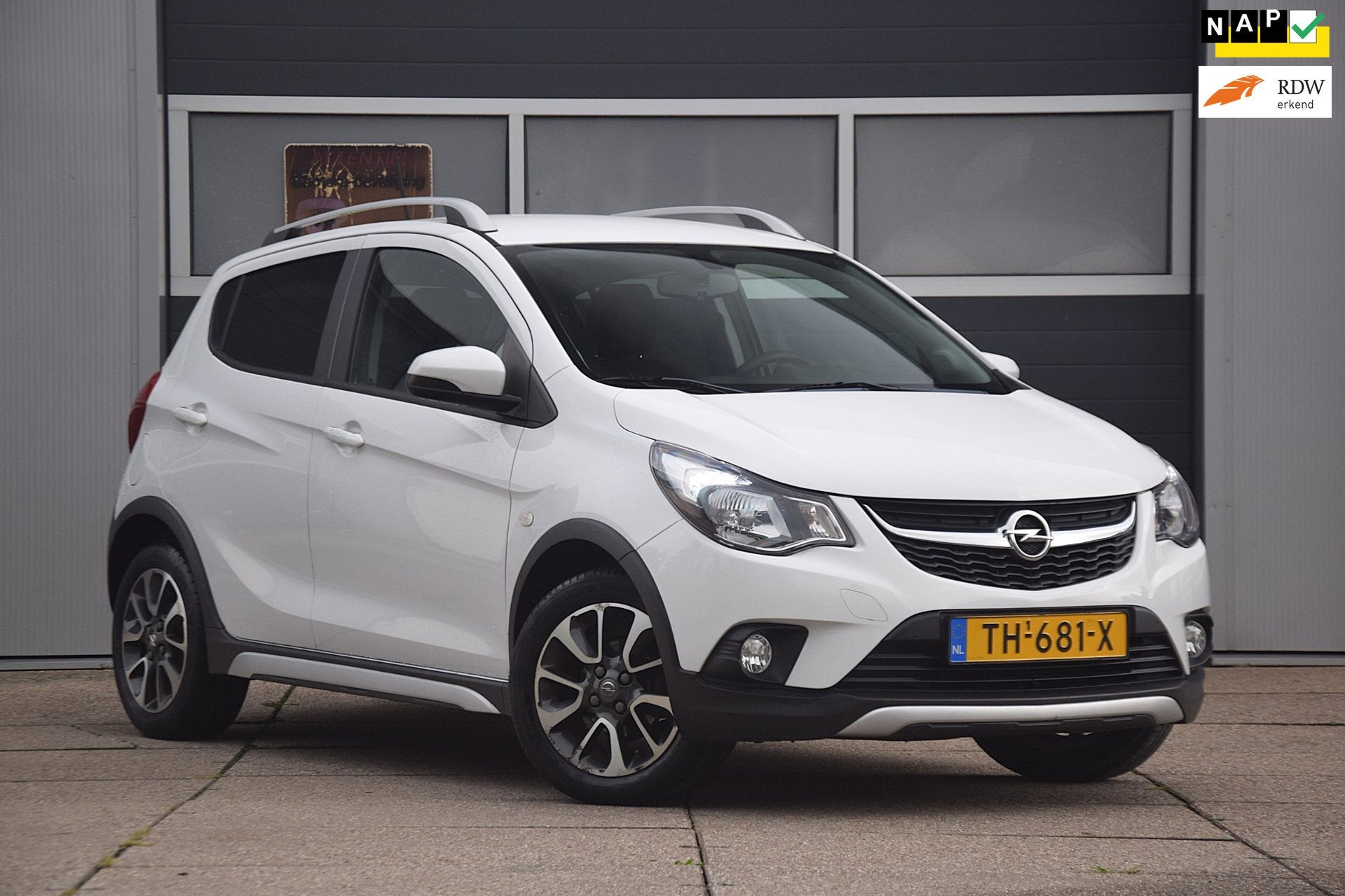Opel KARL 1.0 Rocks Online Edition APPLE CARPLAY/STUURVERWAR, Auto's, Opel, Voorwielaandrijving, 839 kg, Stof, Gebruikt