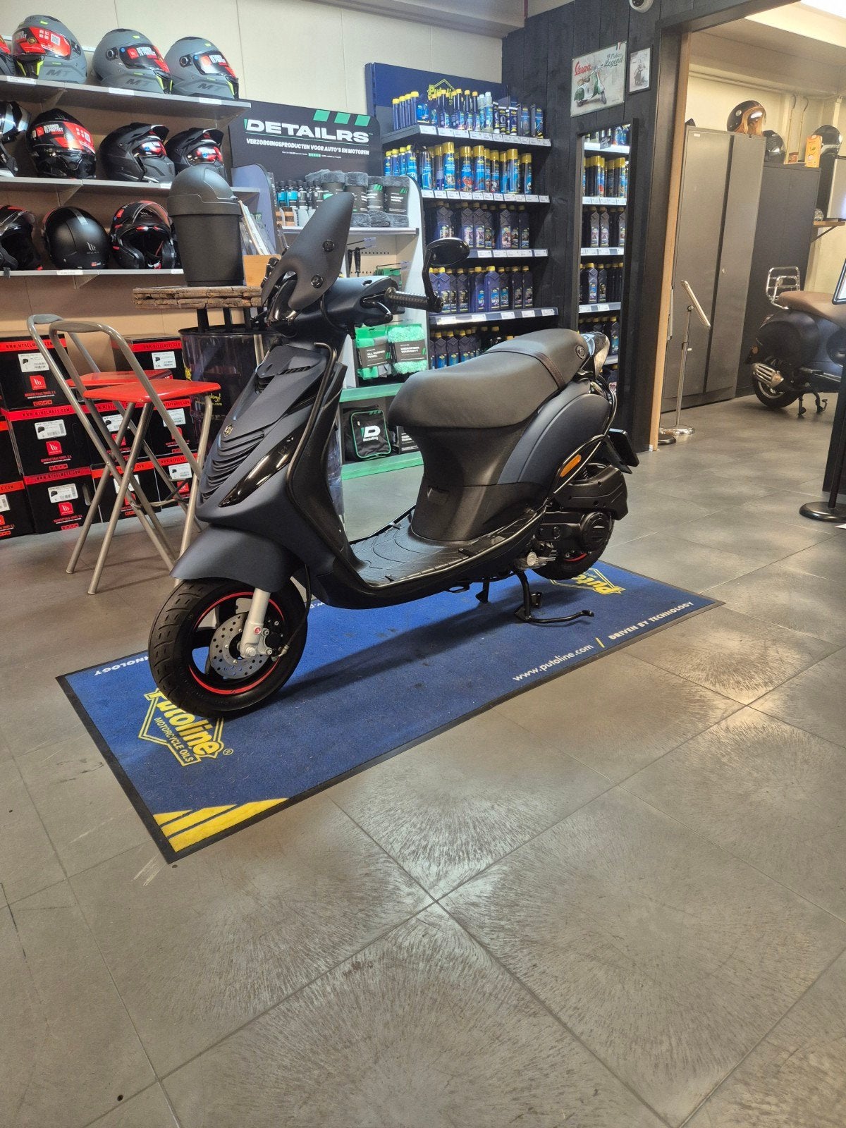 Piaggio zip iget e5 2024 full option, Fietsen en Brommers, Scooters | Piaggio, Zo goed als nieuw, Zip, Maximaal 45 km/u, Benzine