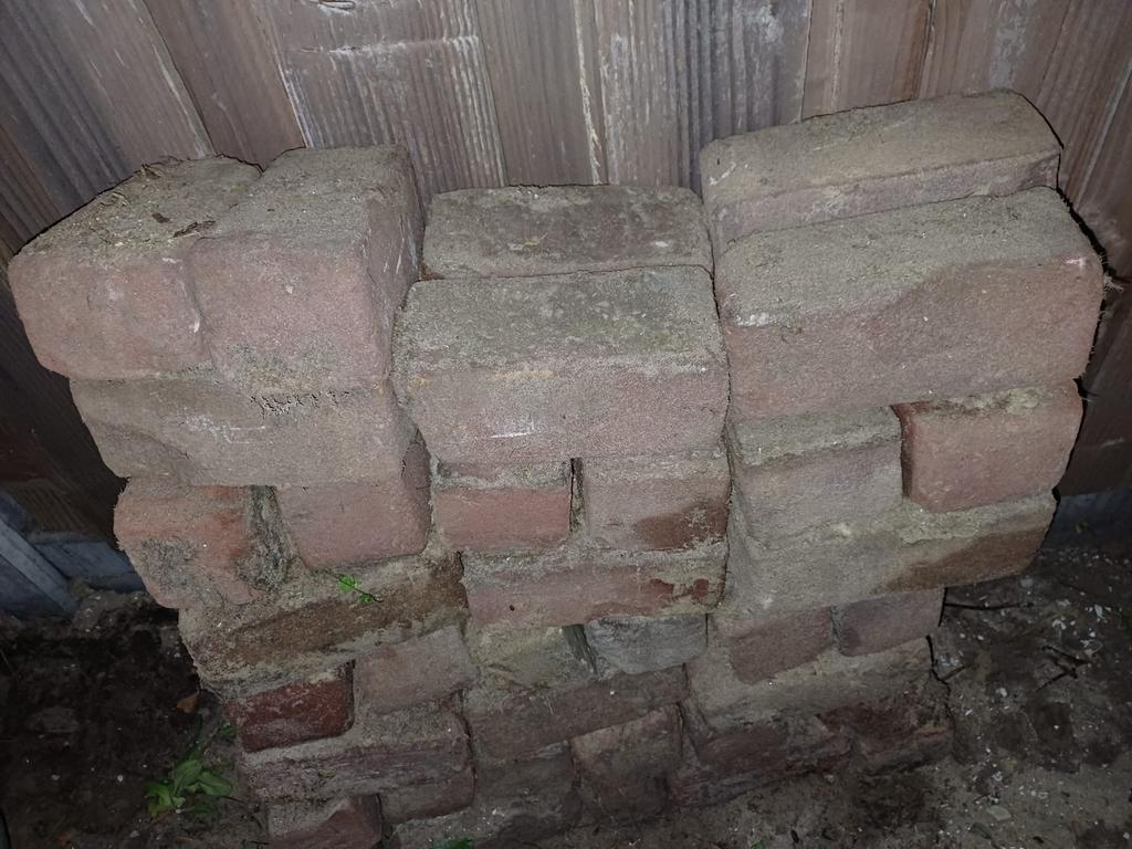 Bakstenen in waalformaat ( betonklinkers), Doe-het-zelf en Verbouw, Metselstenen, Ophalen, Gebruikt, Beton