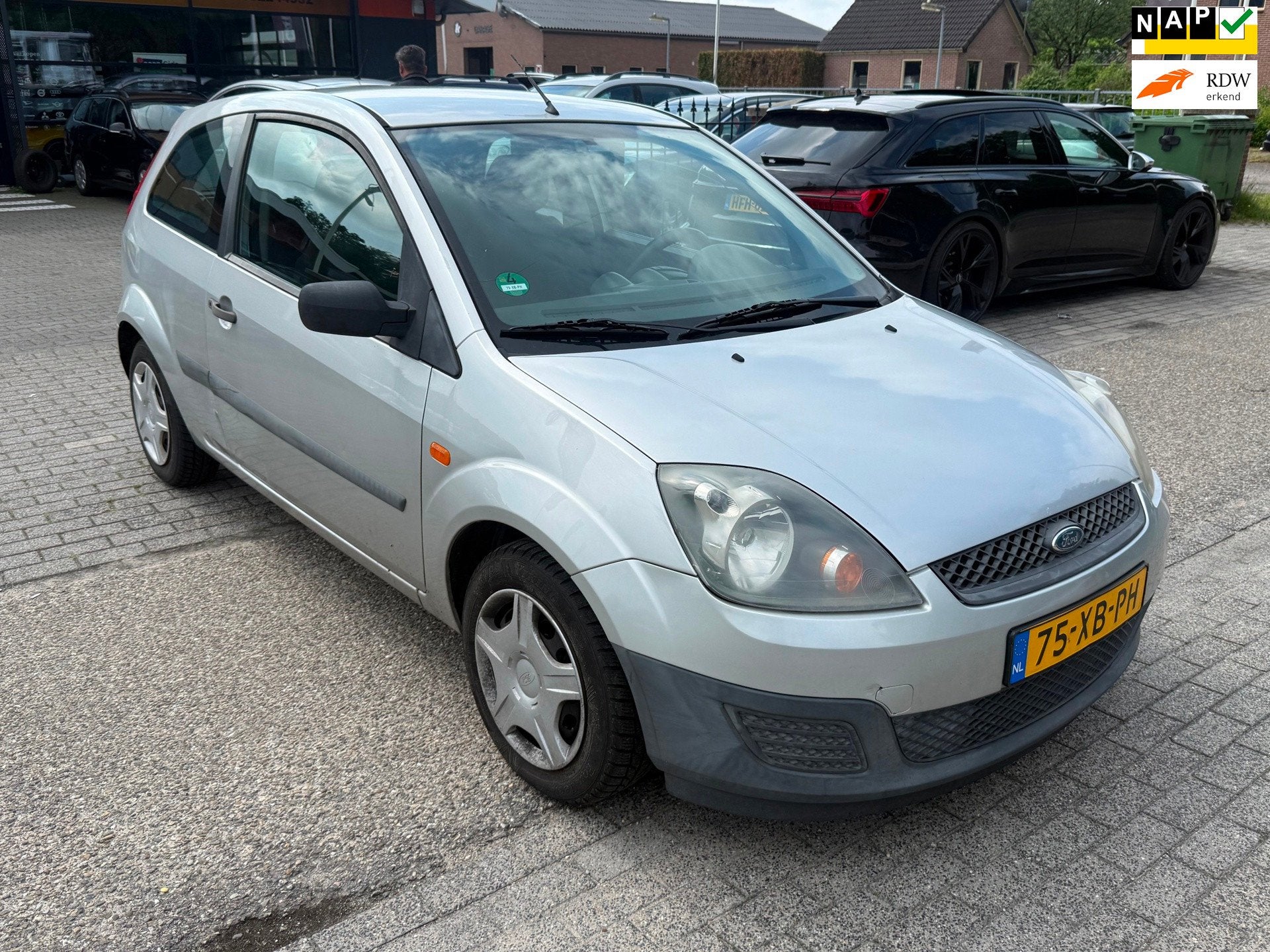 Ford Fiesta 1.3-8V Champion AIRCO/NAP/APK TOT 29-12-2026, 1299 cc, Stof, Zwart, 4 cilinders