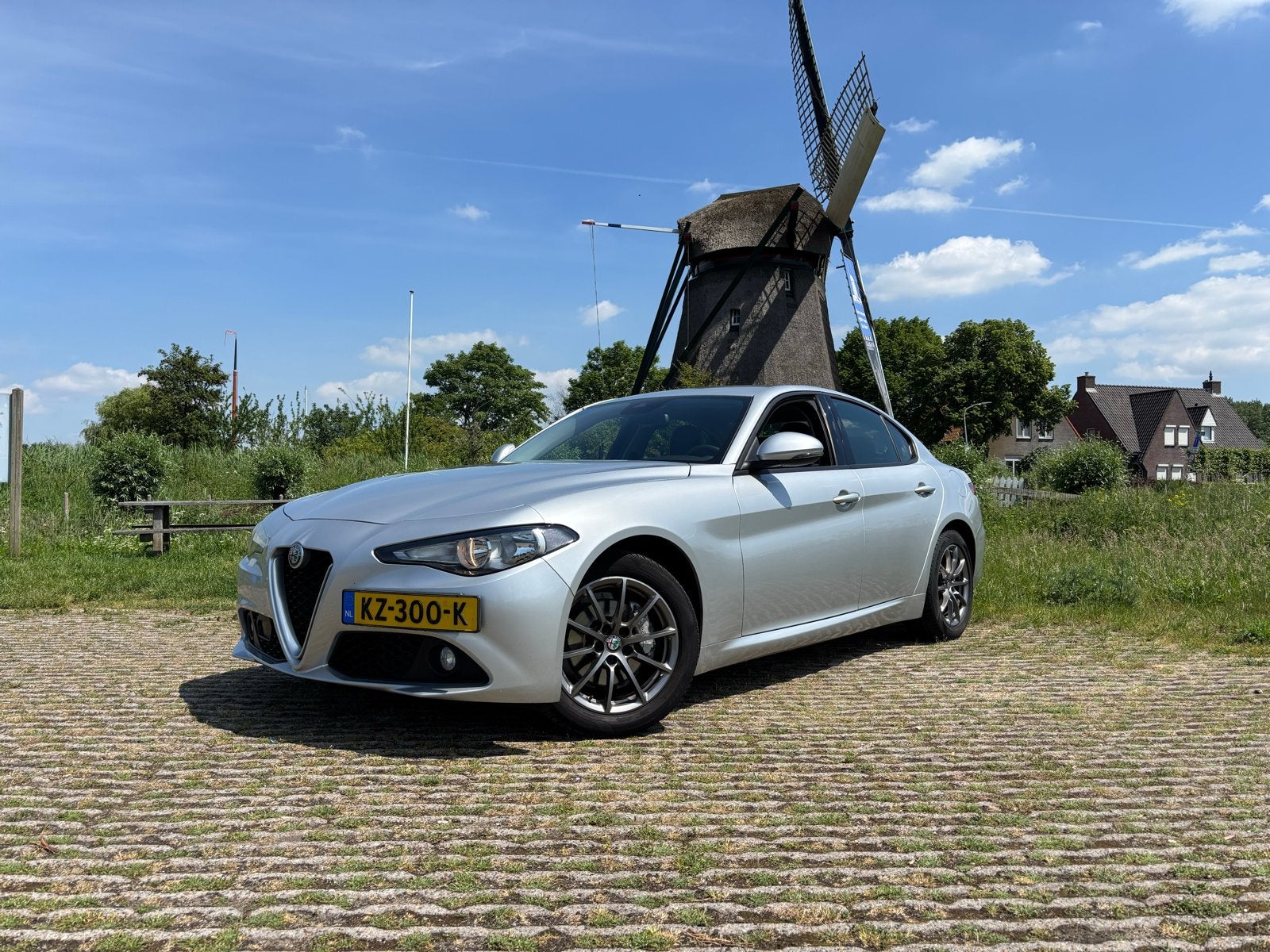 Alfa Romeo Giulia 2.2 JTD 180PK Business Automaat/navi/leer, Auto's, 745 kg, 1440 kg, 4 cilinders, 179 pk