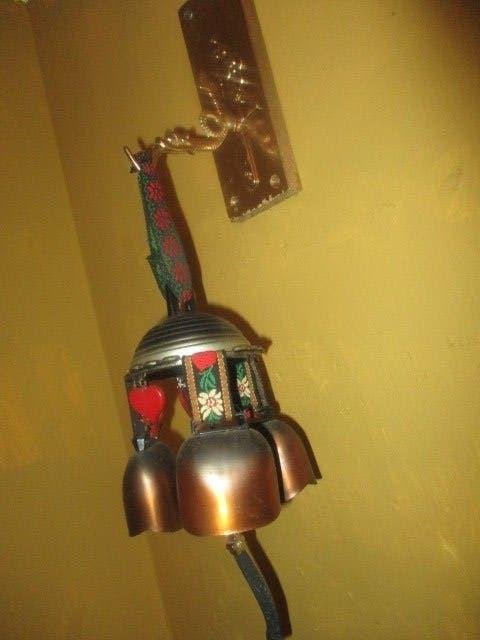 koeien bel, Ophalen
