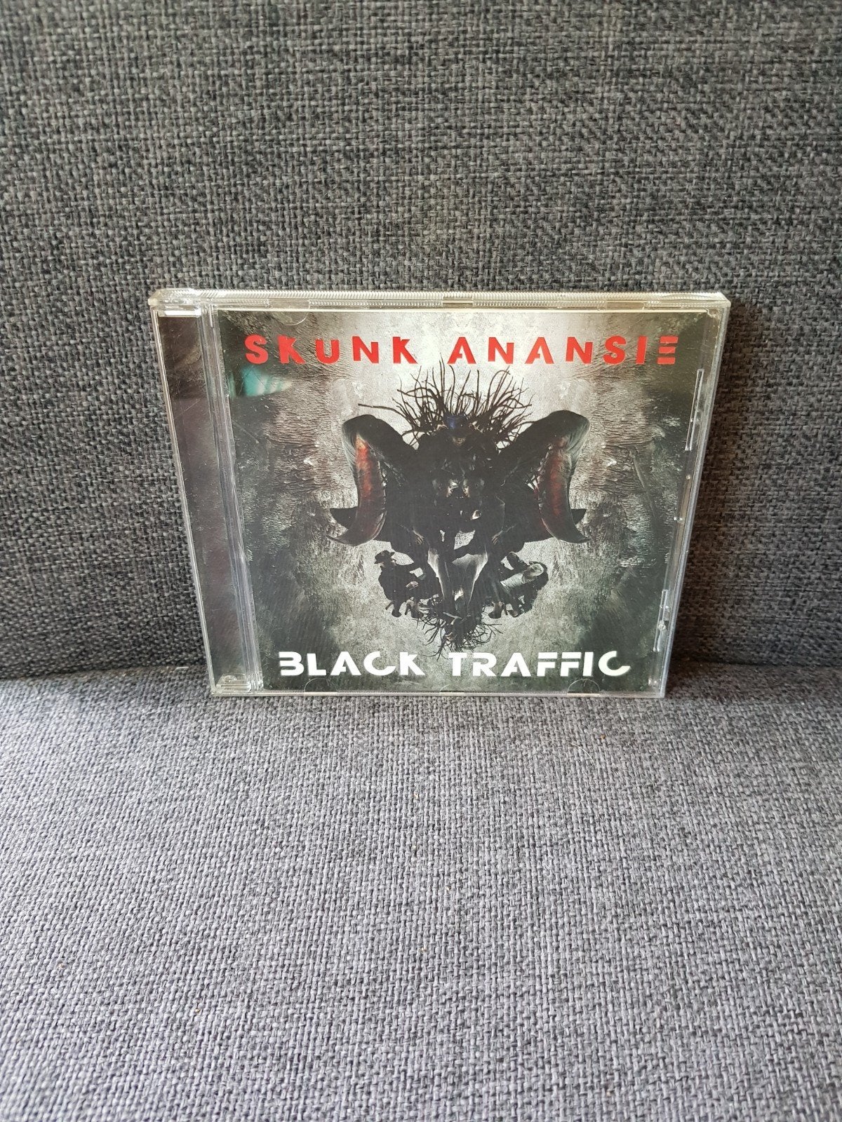 Skunk Anansie - Black traffic, Verzenden