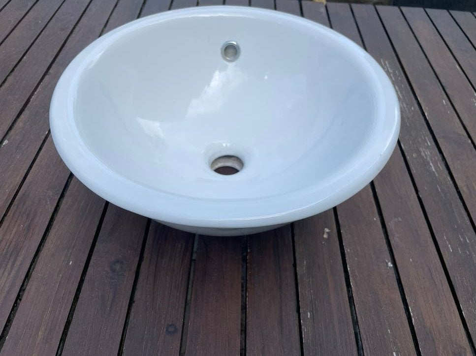 Witte ronde keramische waskom z.g.a.n., Ophalen of Verzenden, Zo goed als nieuw, Wastafel