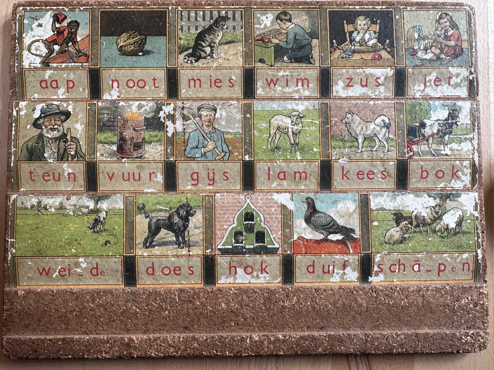Antiek Hoogeveens leesplankje met letterbakje, Ophalen of Verzenden