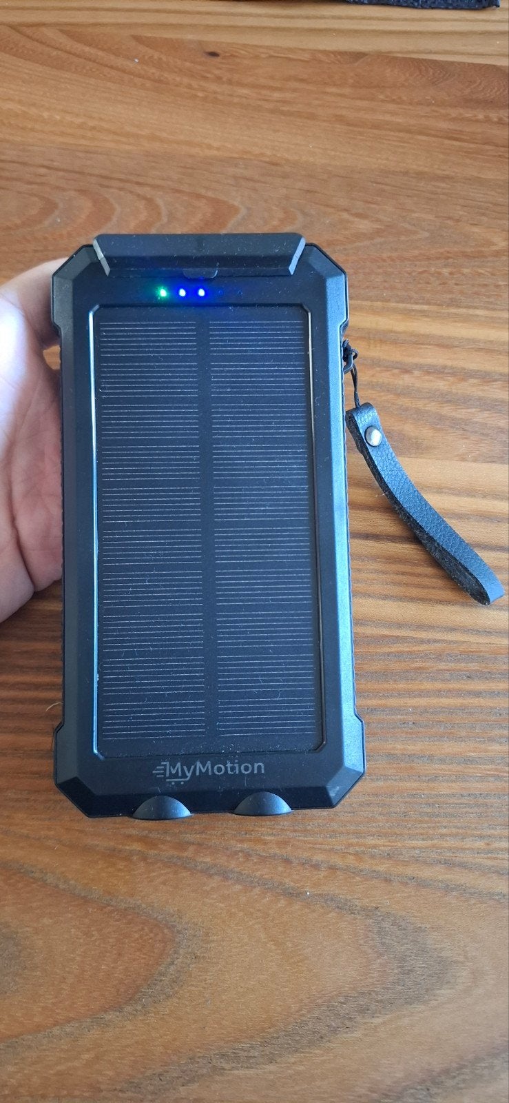 MyMotion 30000mAh Solar Powerbank met Zaklamp en Kompas, Ophalen of Verzenden, Zo goed als nieuw