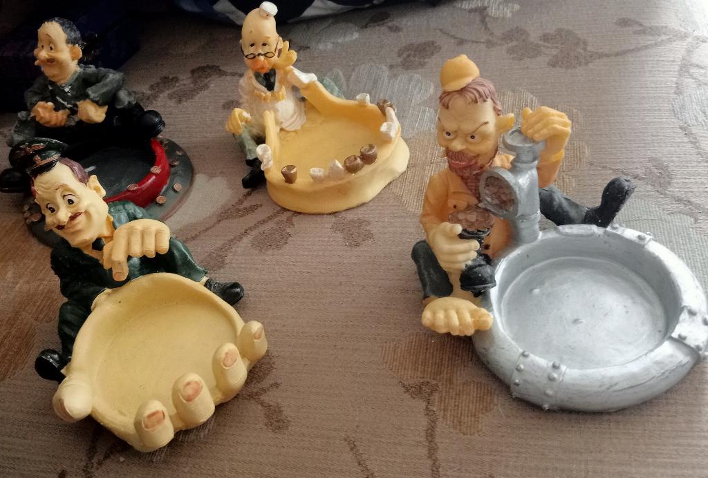 oude ambacht beeldjes, Ophalen, Zo goed als nieuw, Mens