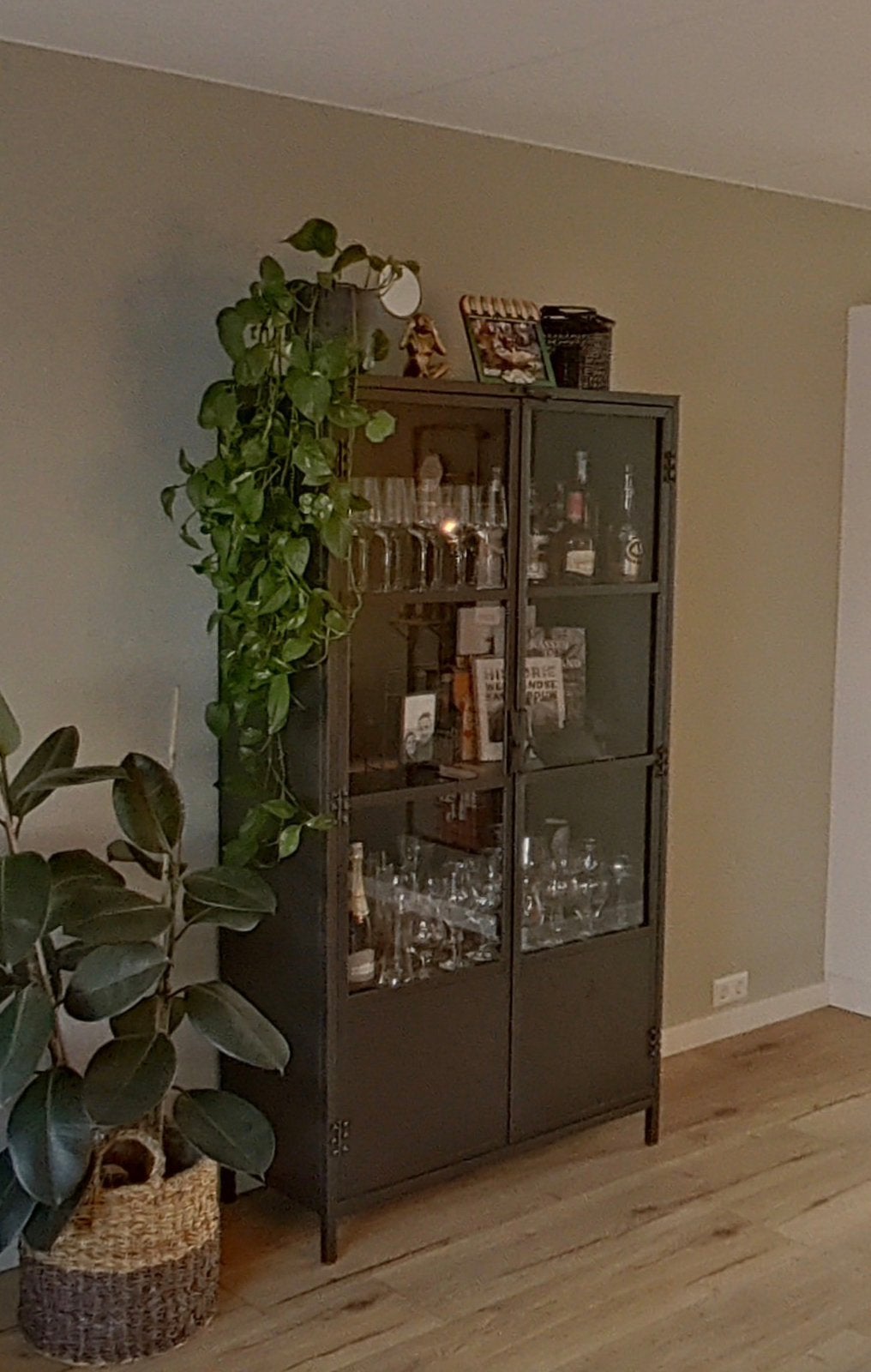 Stalen kast “Castello”, Huis en Inrichting, Kasten | Vitrinekasten, Ophalen, 25 tot 50 cm, 50 tot 100 cm, 150 tot 200 cm
