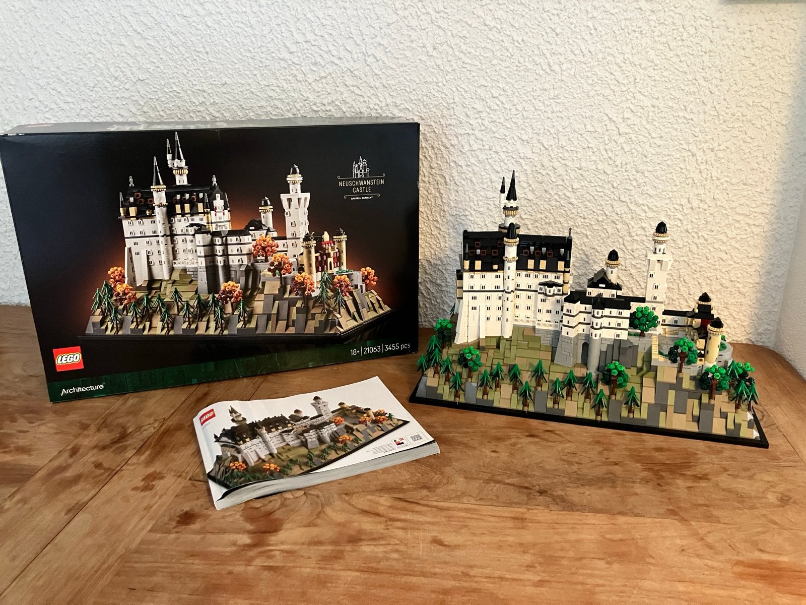 LEGO Architecture Neuschwanstein Castle 21063, Kinderen en Baby's, Speelgoed | Bouwstenen, Zo goed als nieuw, Overige merken, Ophalen
