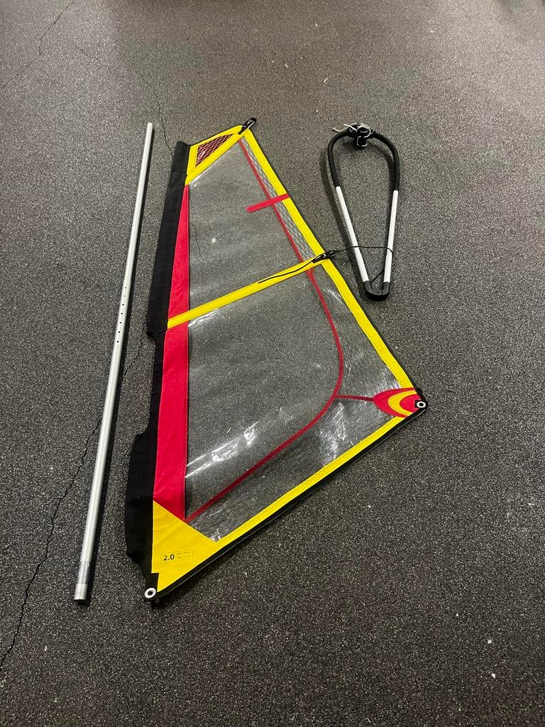 Kinder windsurfzeil 2.0 met mast en giek, Met giek, Minder dan 3.5 m², Zo goed als nieuw, Zeil