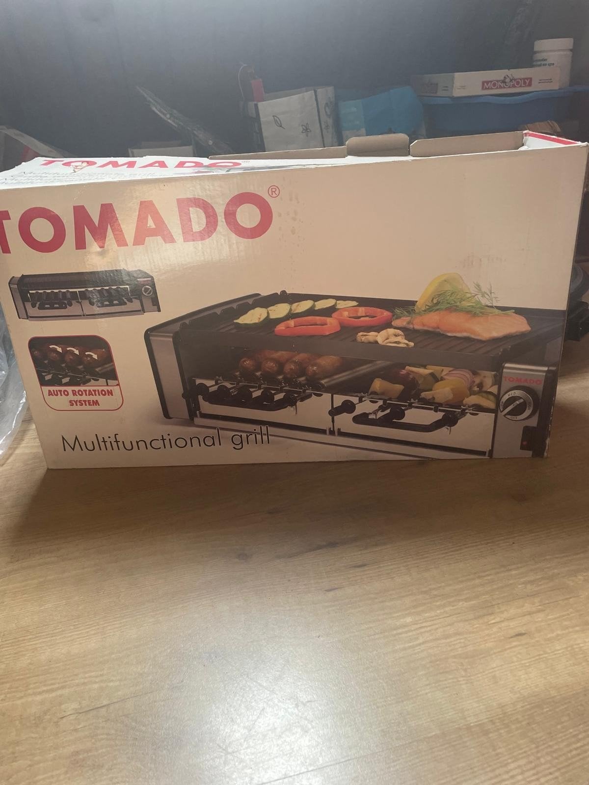 Tomado Multifunctionele Grill met Rotatiesysteem, Witgoed en Apparatuur, Ophalen, Zo goed als nieuw, 4 t/m 7 personen