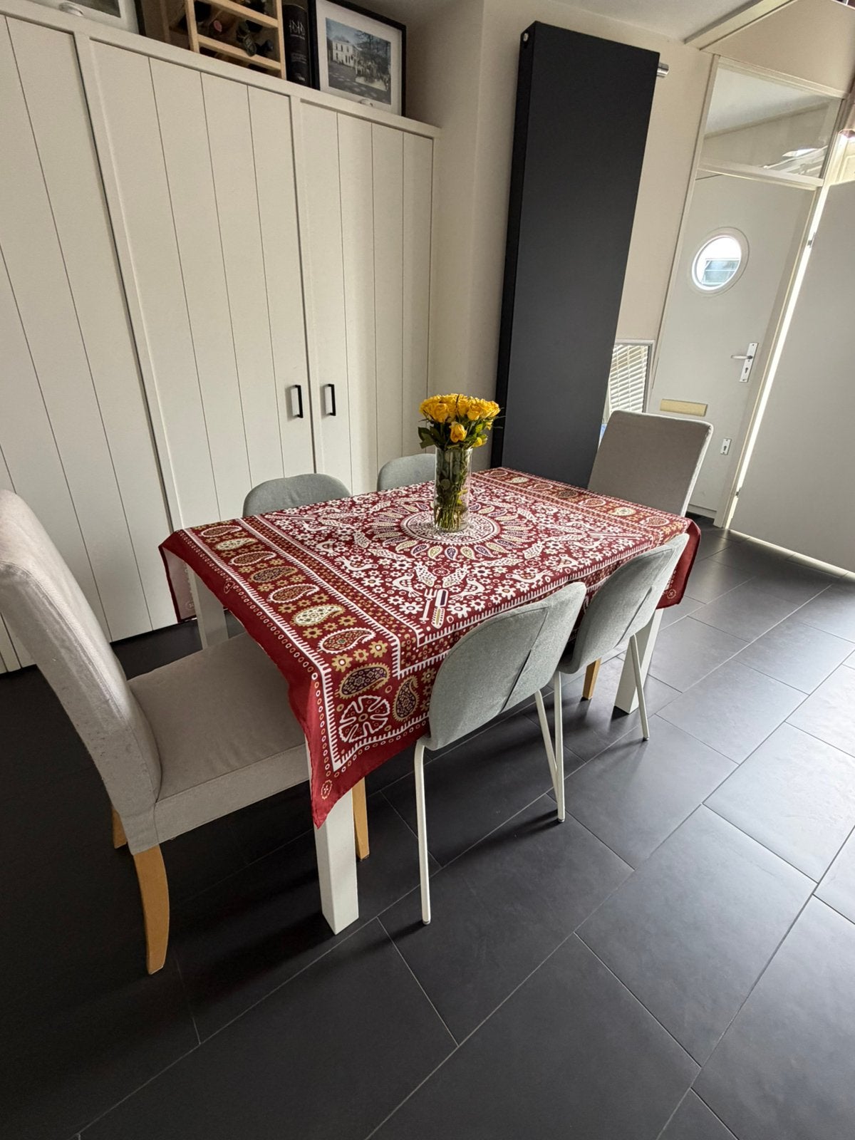 Dining table with 6 chairs, Ophalen, 4 tot 6 stoelen