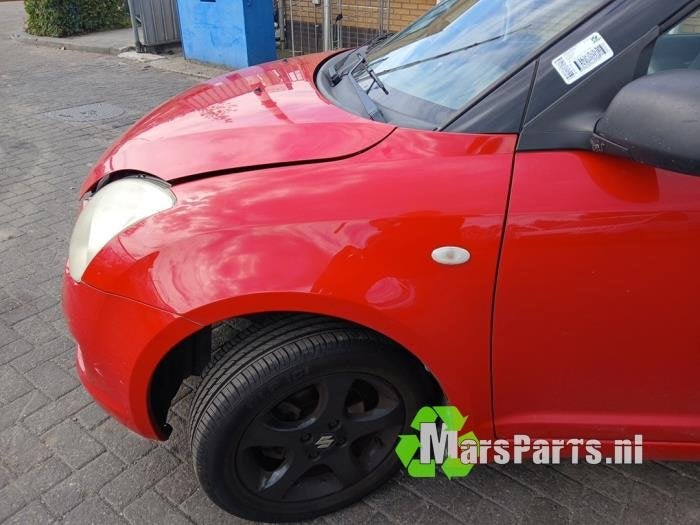 Scherm links-voor van een Suzuki Swift, Gebruikt, -, -, Ophalen of Verzenden