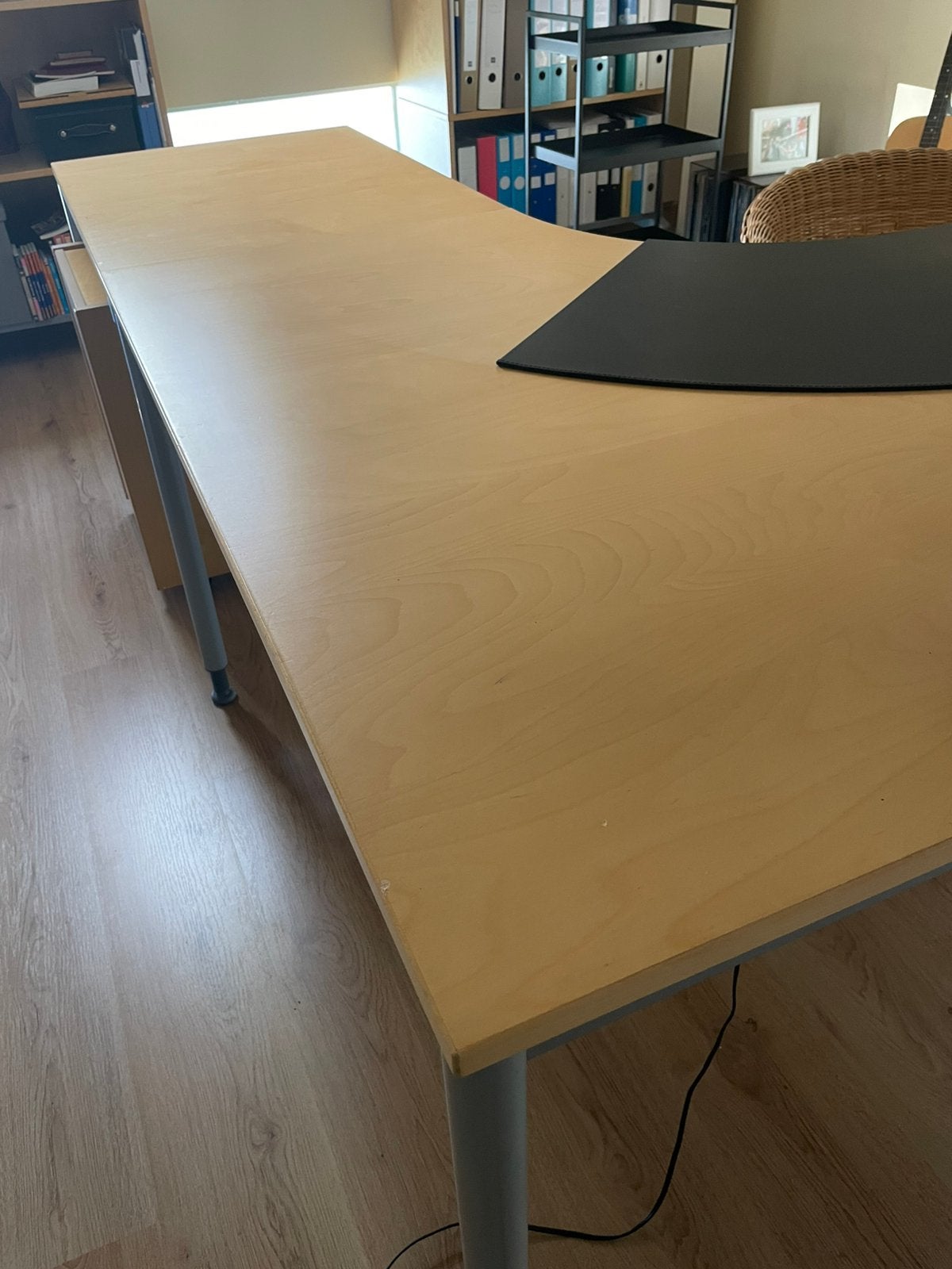 Ikea groot bureau inclusief lade kasten en hoekkast, Ophalen, Zo goed als nieuw