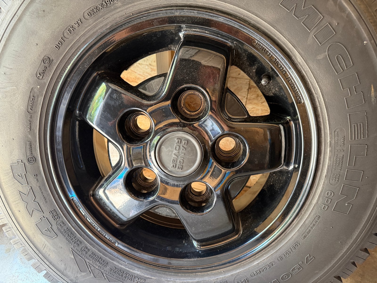 Land Rover Defender 16 inch Velgen met Michelin 4x4 Banden, Gebruikt, 16 inch, Banden en Velgen, Ophalen of Verzenden