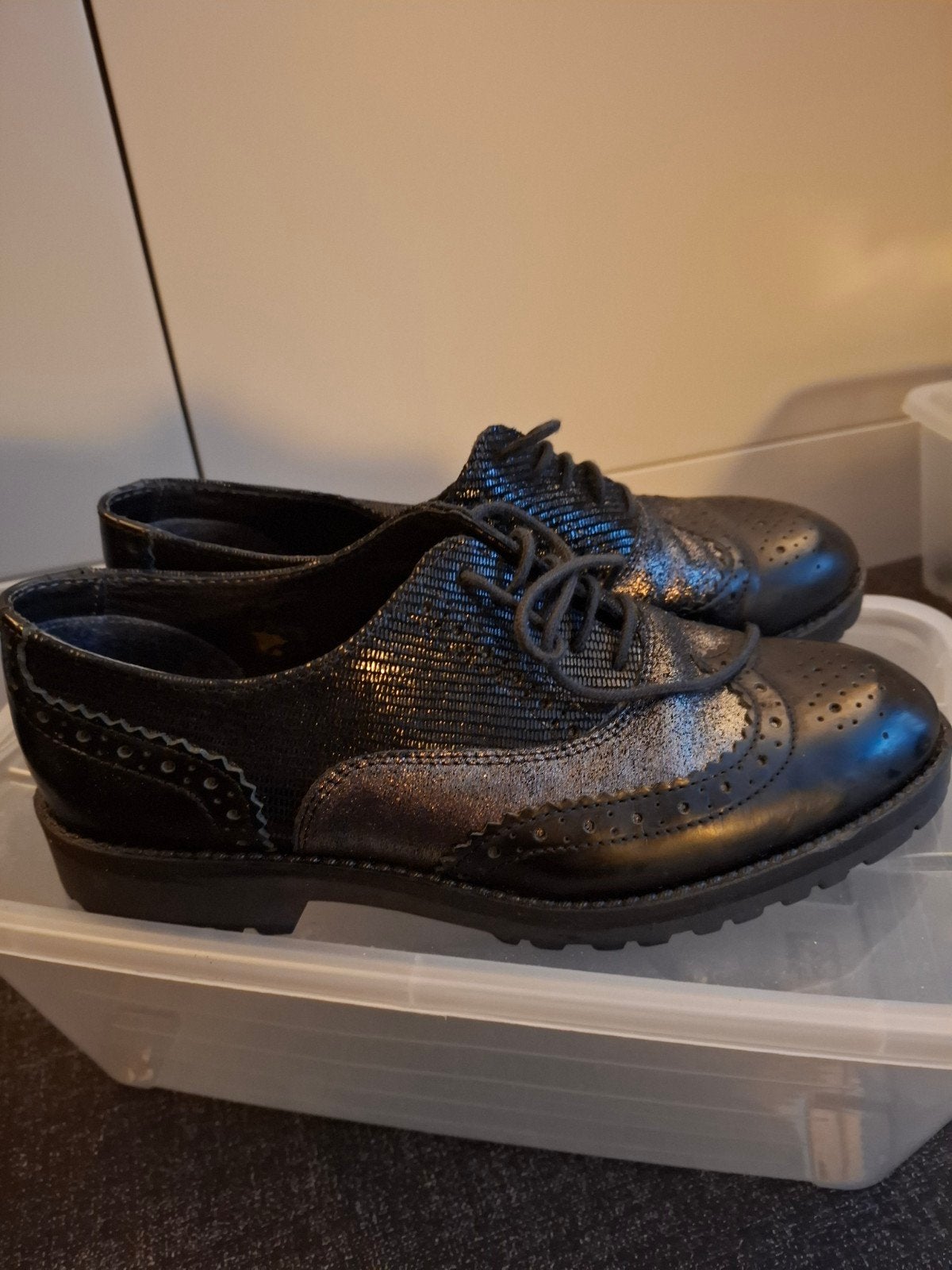Hush Puppies Maat 38 - Perfect voor Feestdagen!, Schoenen met lage hakken, Zwart, Ophalen of Verzenden, Gedragen