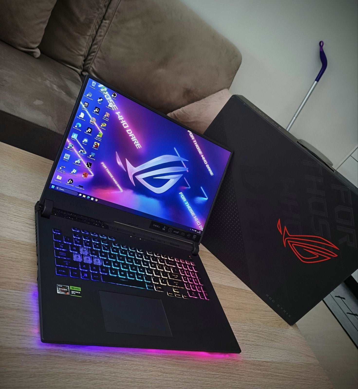 ASUS ROG Strix G713RC Gaming Laptop 17 inch | Ryzen 7 | DDR5, AMD Ryzen 7 6800HS, Met videokaart, Qwerty, ASUS