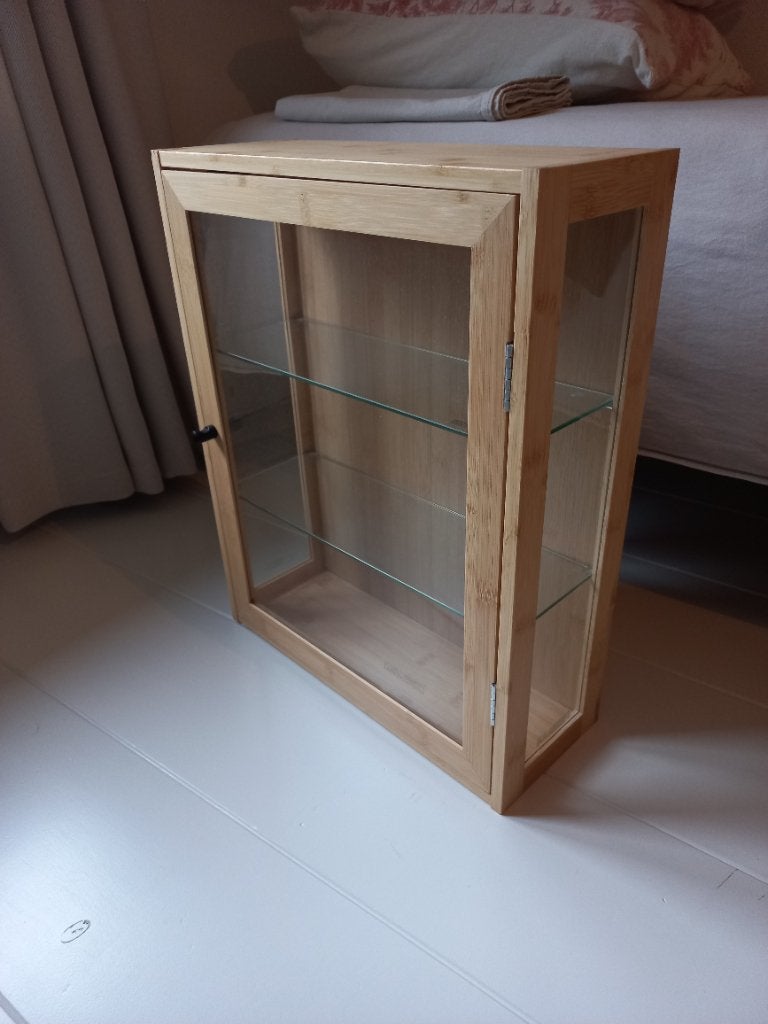 Vitrine kastje nieuw, Ophalen