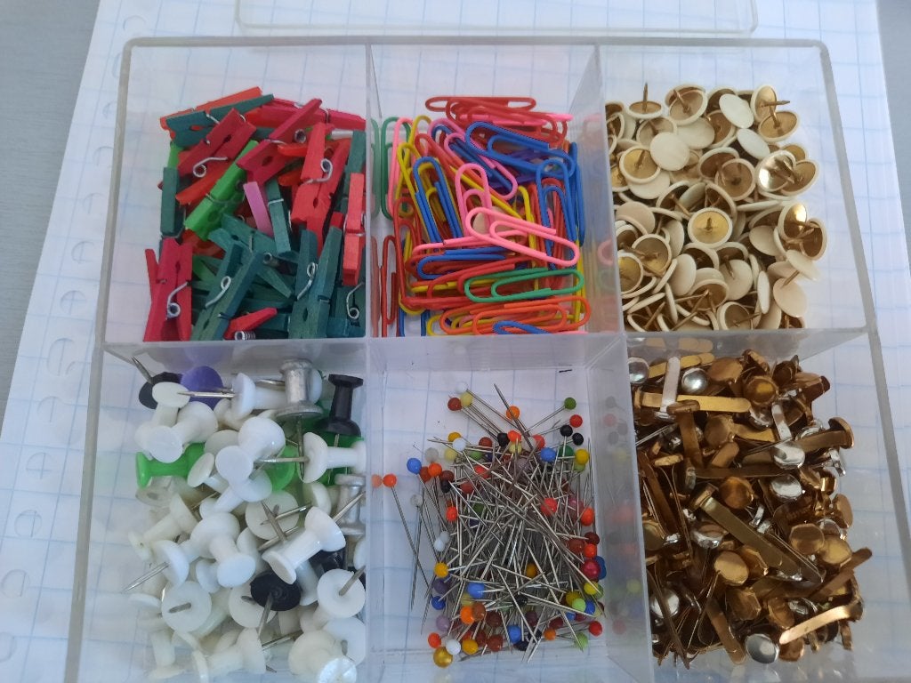 punaises kleine knijpers, pushpins spelden paperclips, Ophalen of Verzenden, Nieuw