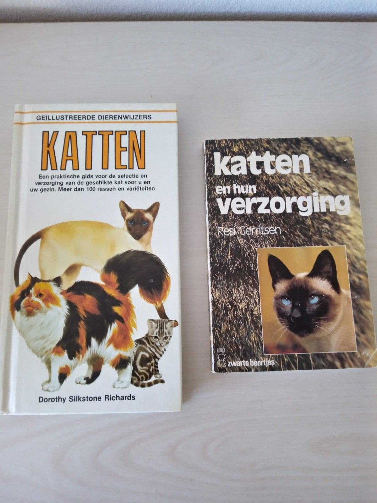 Katten (en hun verzorging), Gelezen, Ophalen of Verzenden, Dorothy Silkstone Richards/Resi Gerritsen, Katten