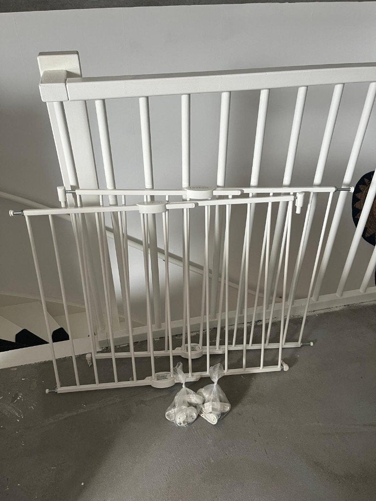 2x Lindam / Munchkin traphekjes – 64,5-102 cm, Kinderen en Baby's, Ophalen, Gebruikt, 100 tot 115 cm, Schroefhekje