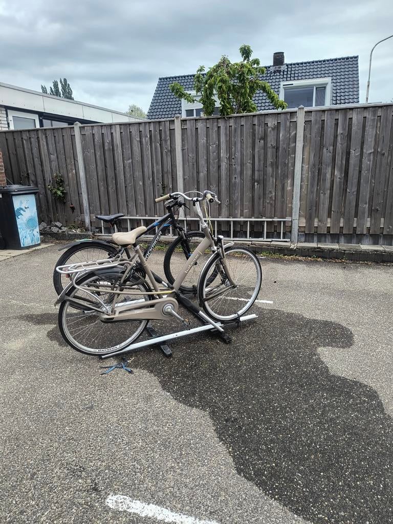 Fietsendrager voor car of caravan distel, Ophalen, Gebruikt, Achterklepdrager