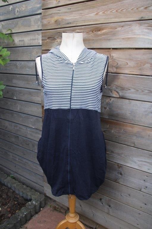 Vest/ Jurk donkerblauw/ offwhite Tredy mt 40 Vaste prijs OPR, Maat 38/40 (M), Blauw, Tredy, Ophalen of Verzenden