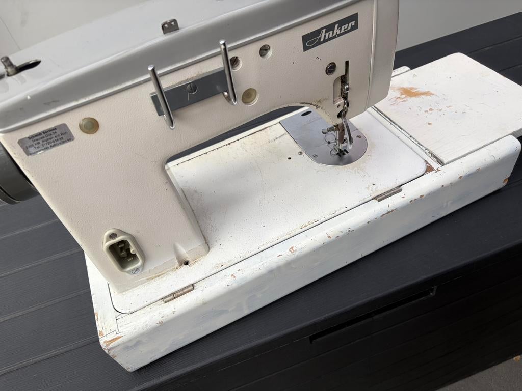 Naaimachine werkt nog goed, Ophalen, Nieuw, Naaimachine, Overige merken