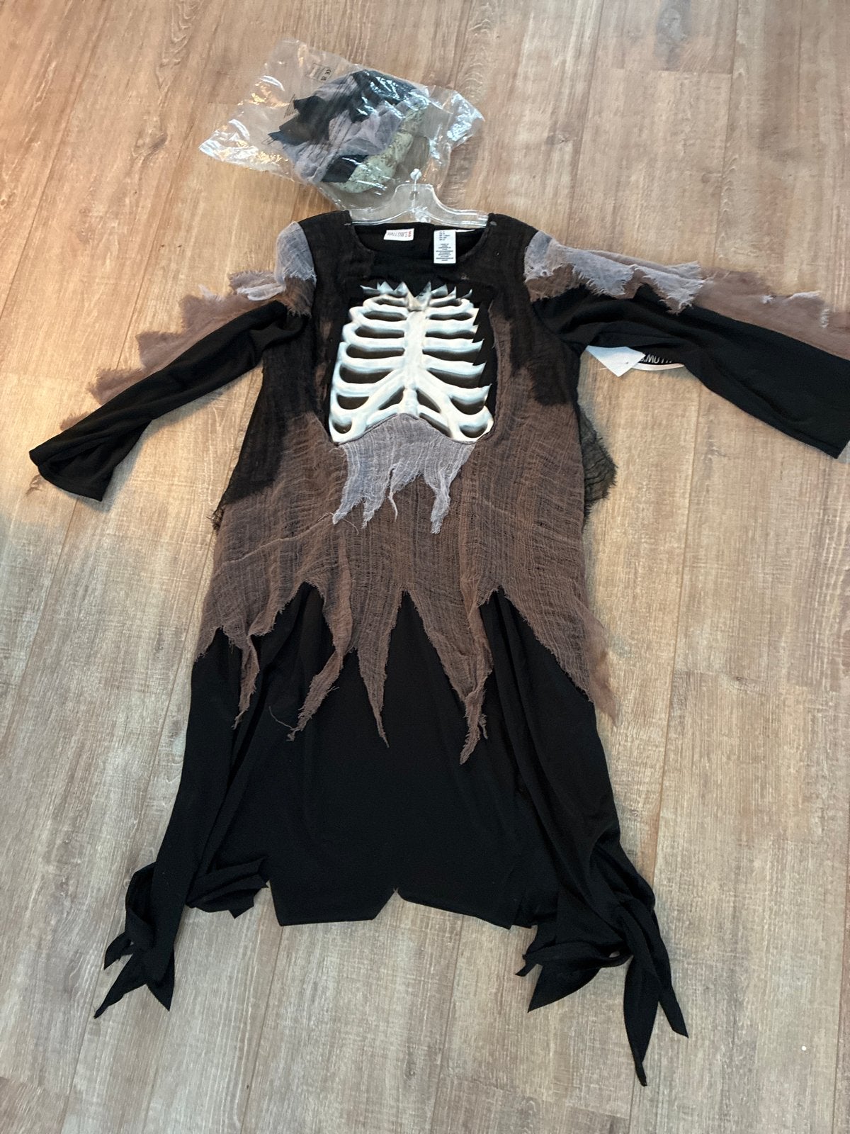 Nieuw Halloween skelet kostuum met masker, Ophalen, Nieuw, 122 t/m 128, Jongen of Meisje