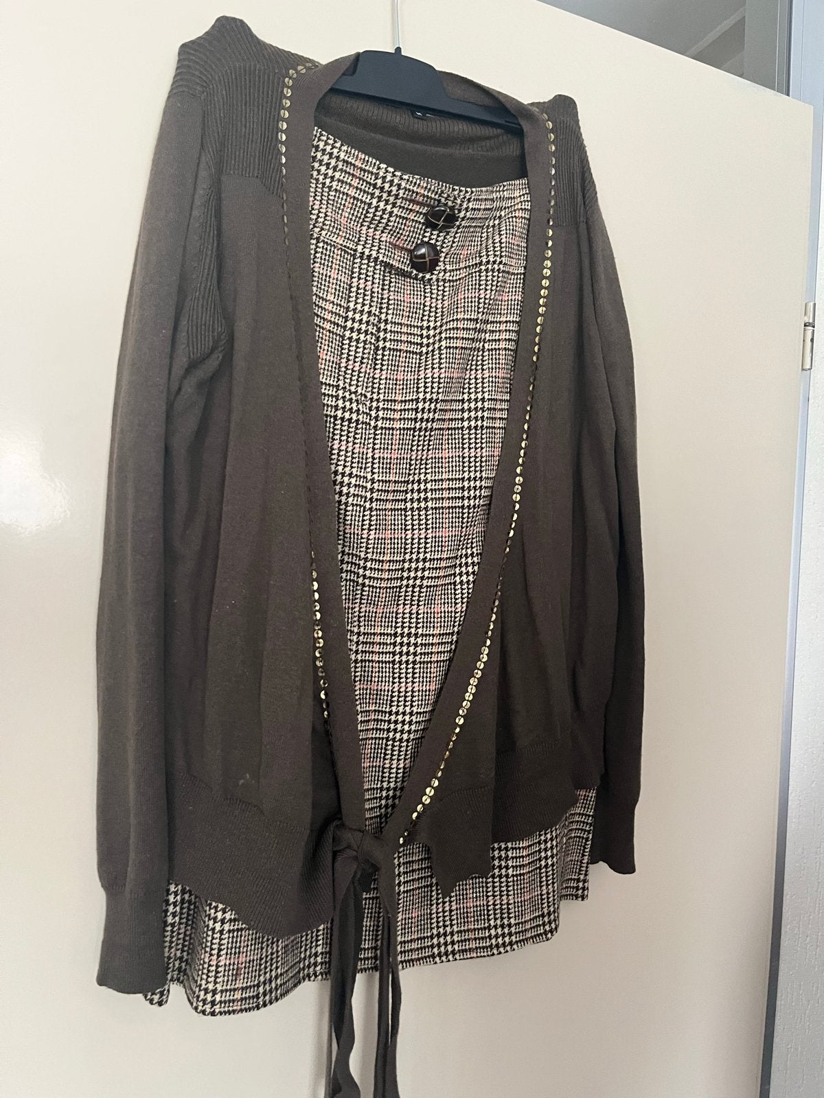 Mooie 2-delige set van Leon, Kleding | Dames, Ophalen, Gedragen, Maat 38/40 (M), Bruin