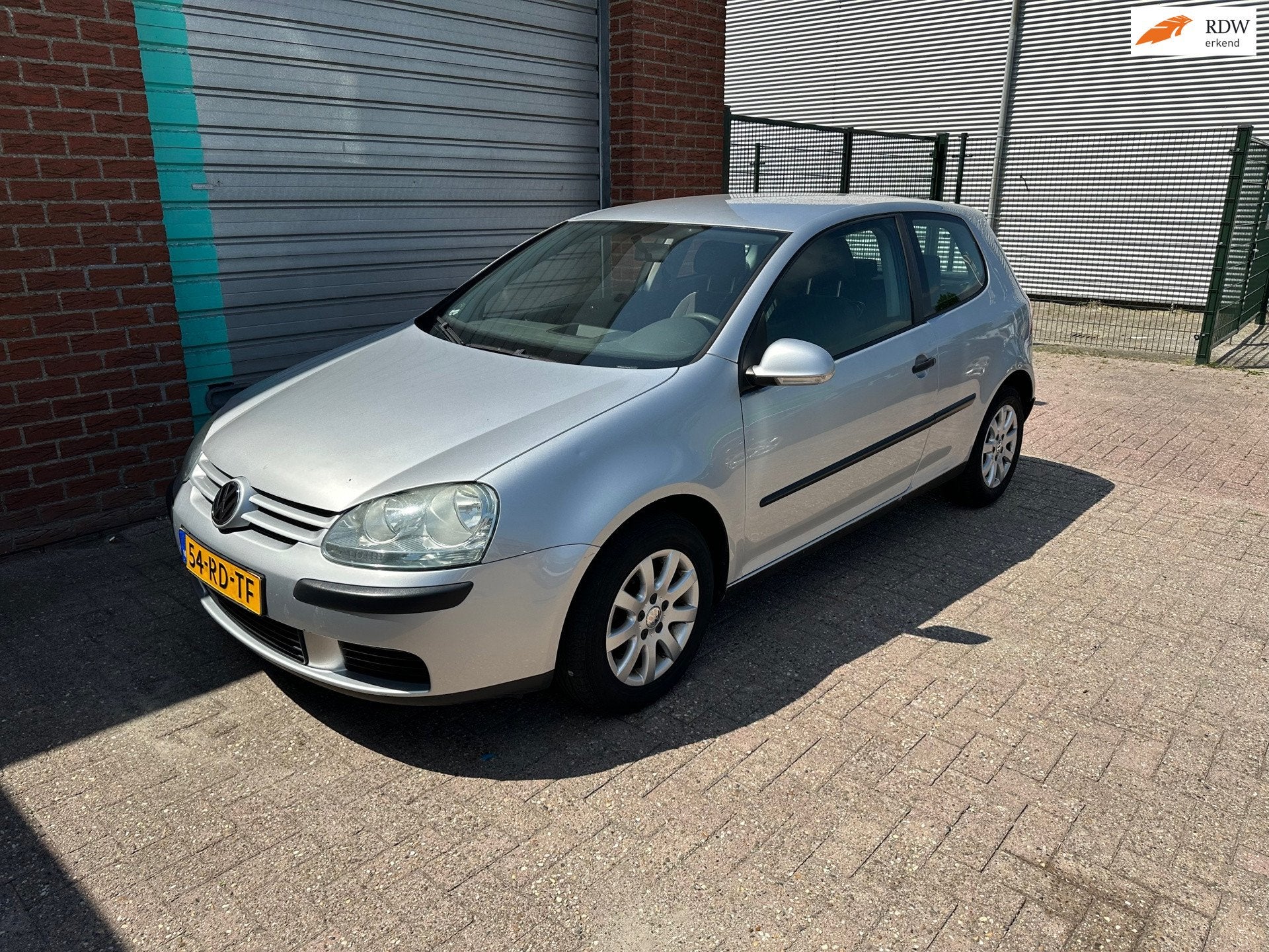 Volkswagen Golf 1.6 FSI Comfortline 3 deurs NAP, Voorwielaandrijving, Gebruikt, Zwart, 4 cilinders
