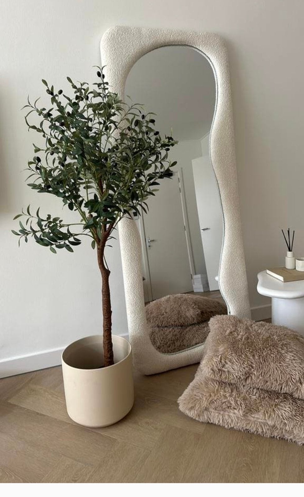 Olijfboom prettyplants (lijkt heel echt!!), Huis en Inrichting, Woonaccessoires | Zuilen en Pilaren, Ophalen, Zo goed als nieuw