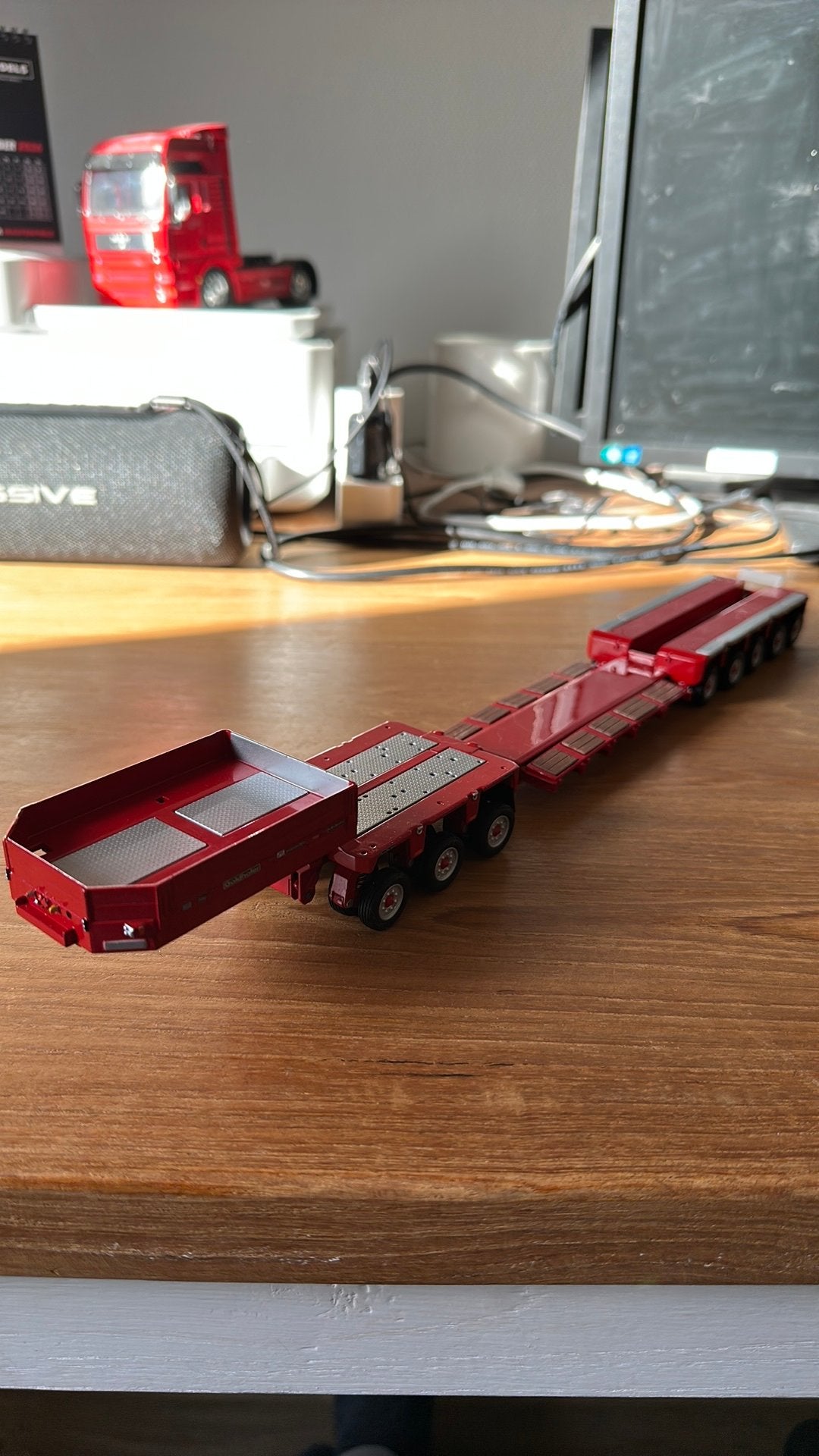 Tekno Goldhofer 3 bed 5 dieplader, Hobby en Vrije tijd, Verzenden, Zo goed als nieuw, Bus of Vrachtwagen, Tekno