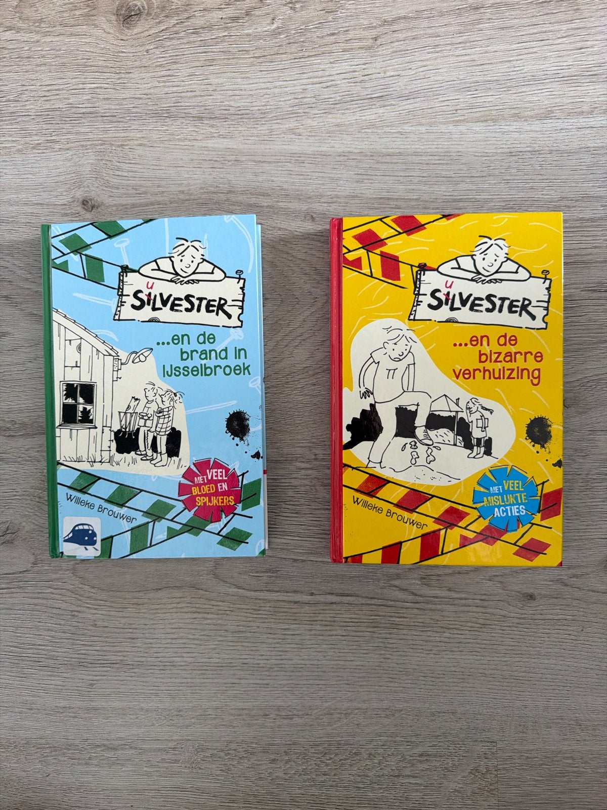 Silvester boeken: 'De brand in IJsselbroek' & 'De bizarre ve, Ophalen, Gelezen, Fictie algemeen